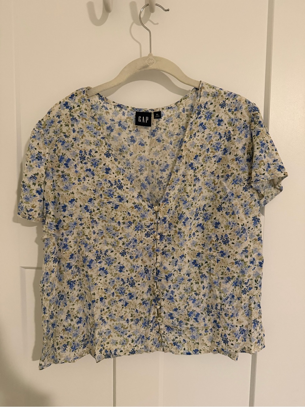 GAP White Floral Button-Front Women’s Blouse